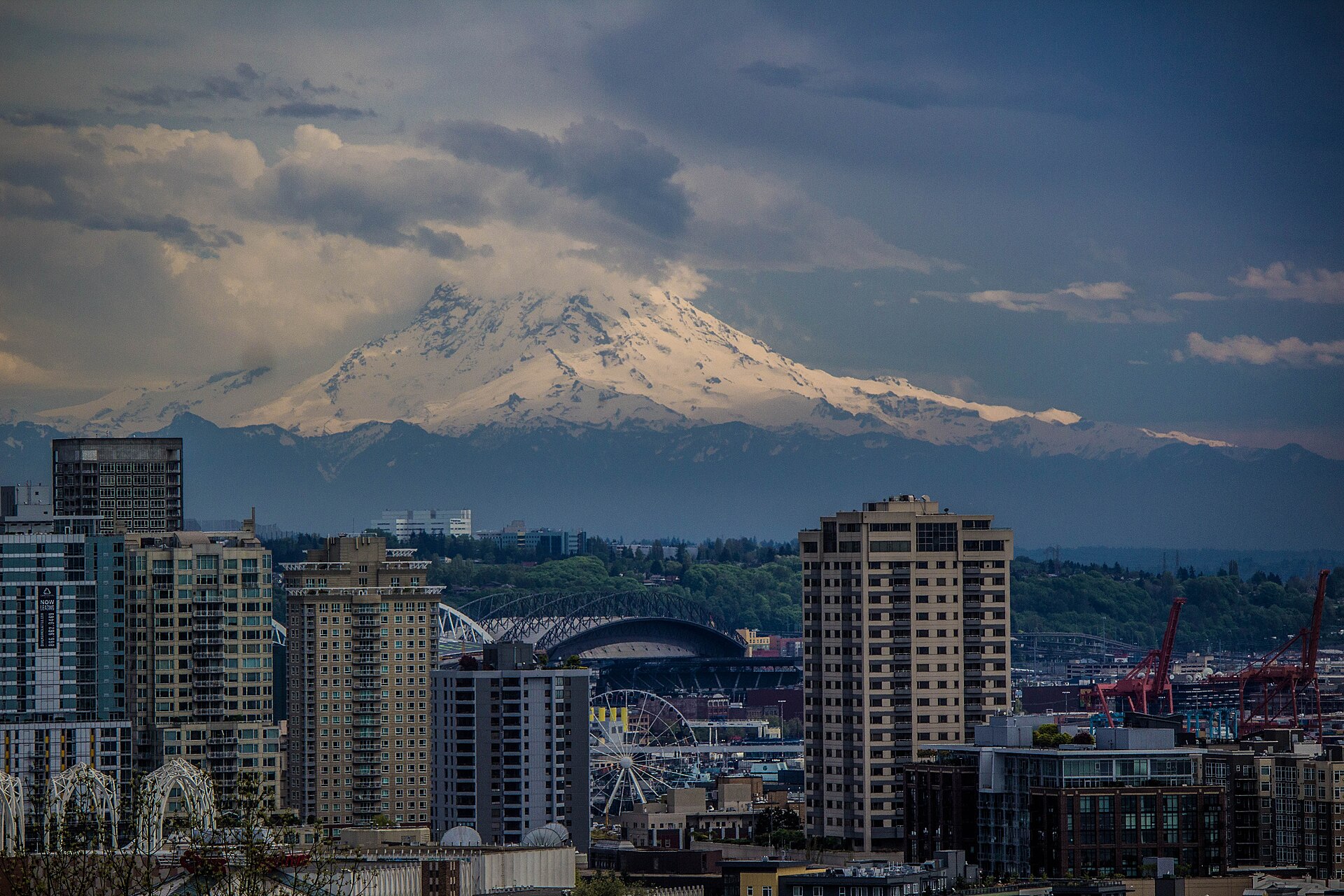 Mount Rainier rising behind the Seattle cityscape